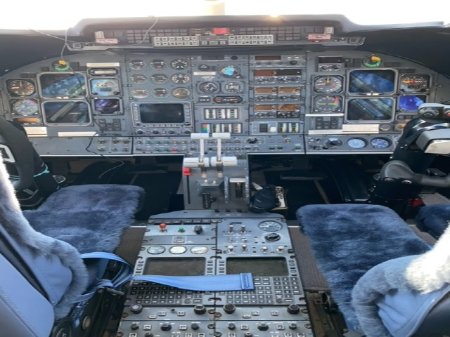 BOMBARDIER LEARJET 55C photo 3