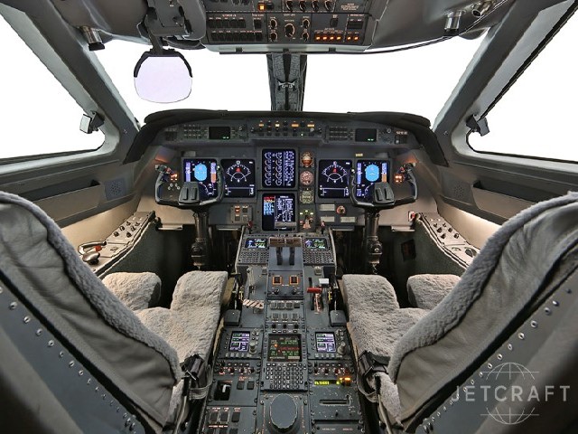 GULFSTREAM G-V photo 2
