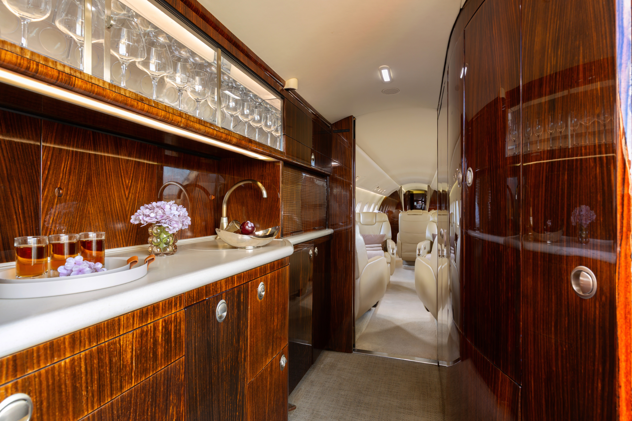 EMBRAER LEGACY 650 photo 2