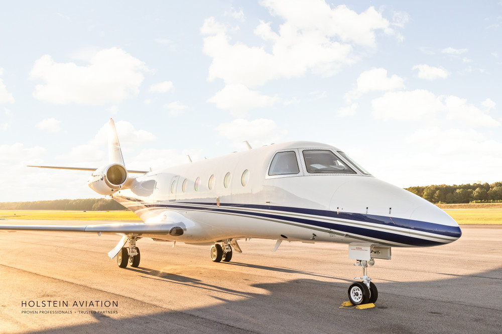 GULFSTREAM G150 photo 2