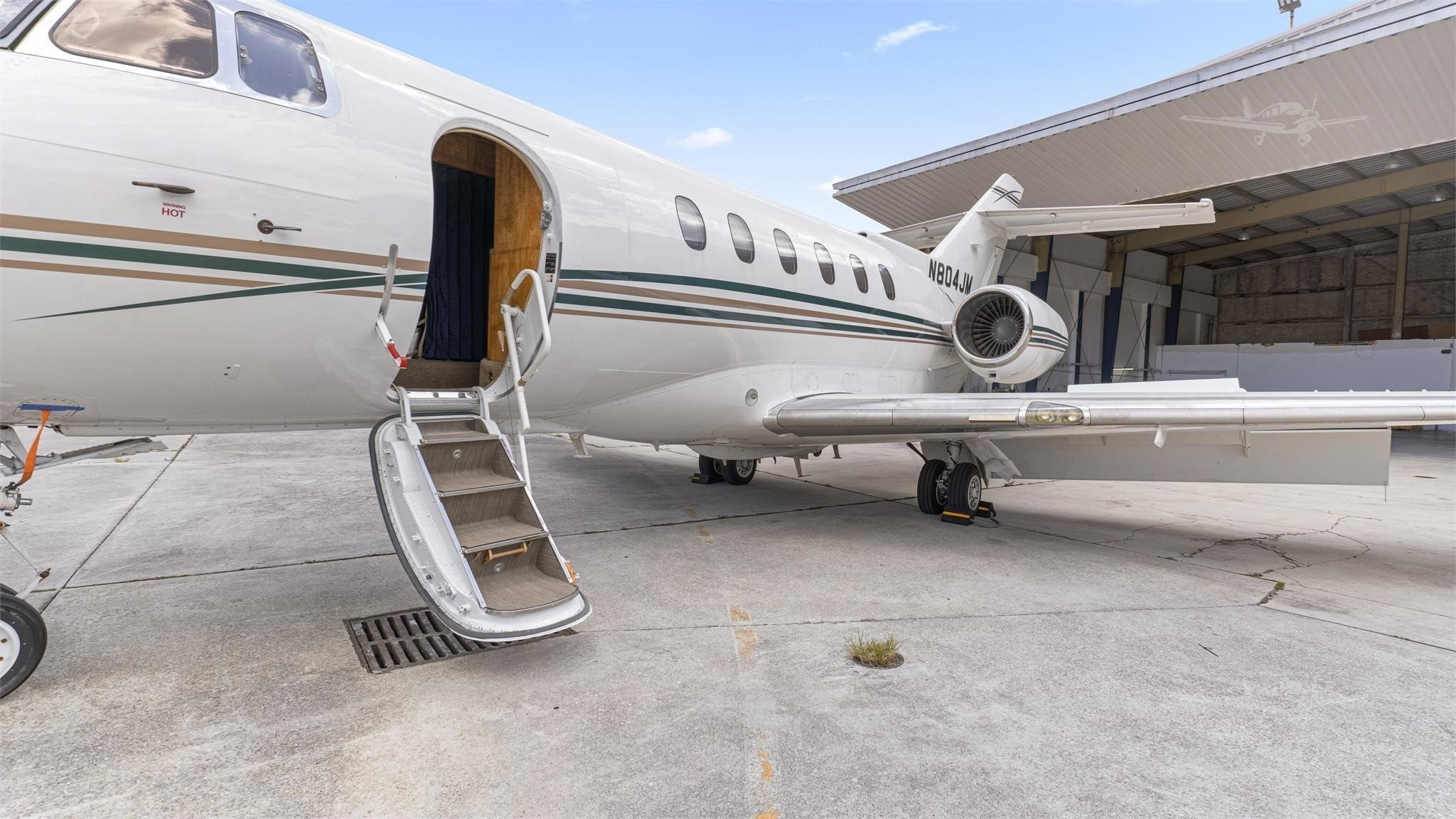 HAWKER 800XP photo 2