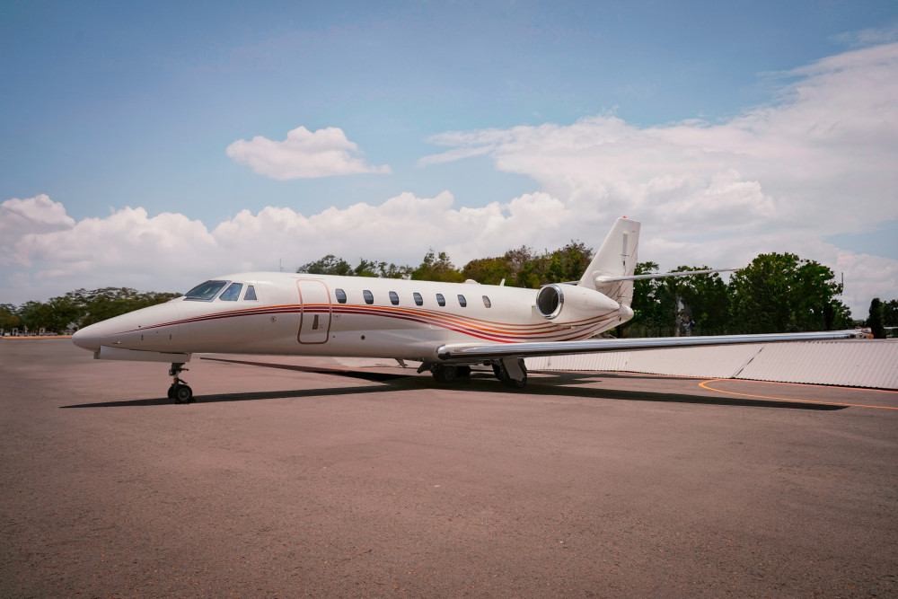 CESSNA CITATION SOVEREIGN photo 2