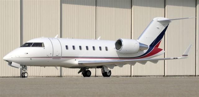 BOMBARDIER CHALLENGER 605 photo 2