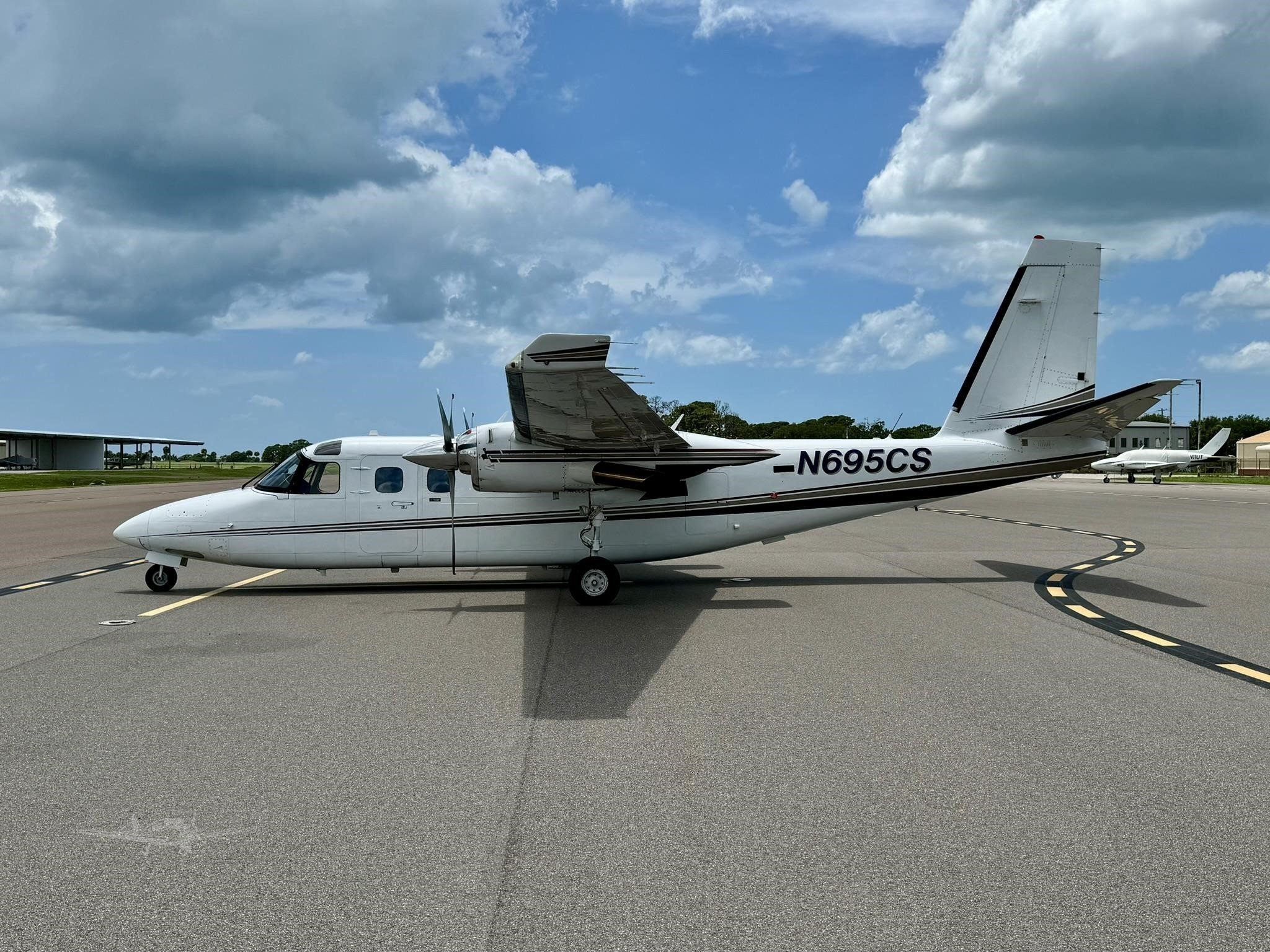 TURBO COMMANDER 1000 photo 2