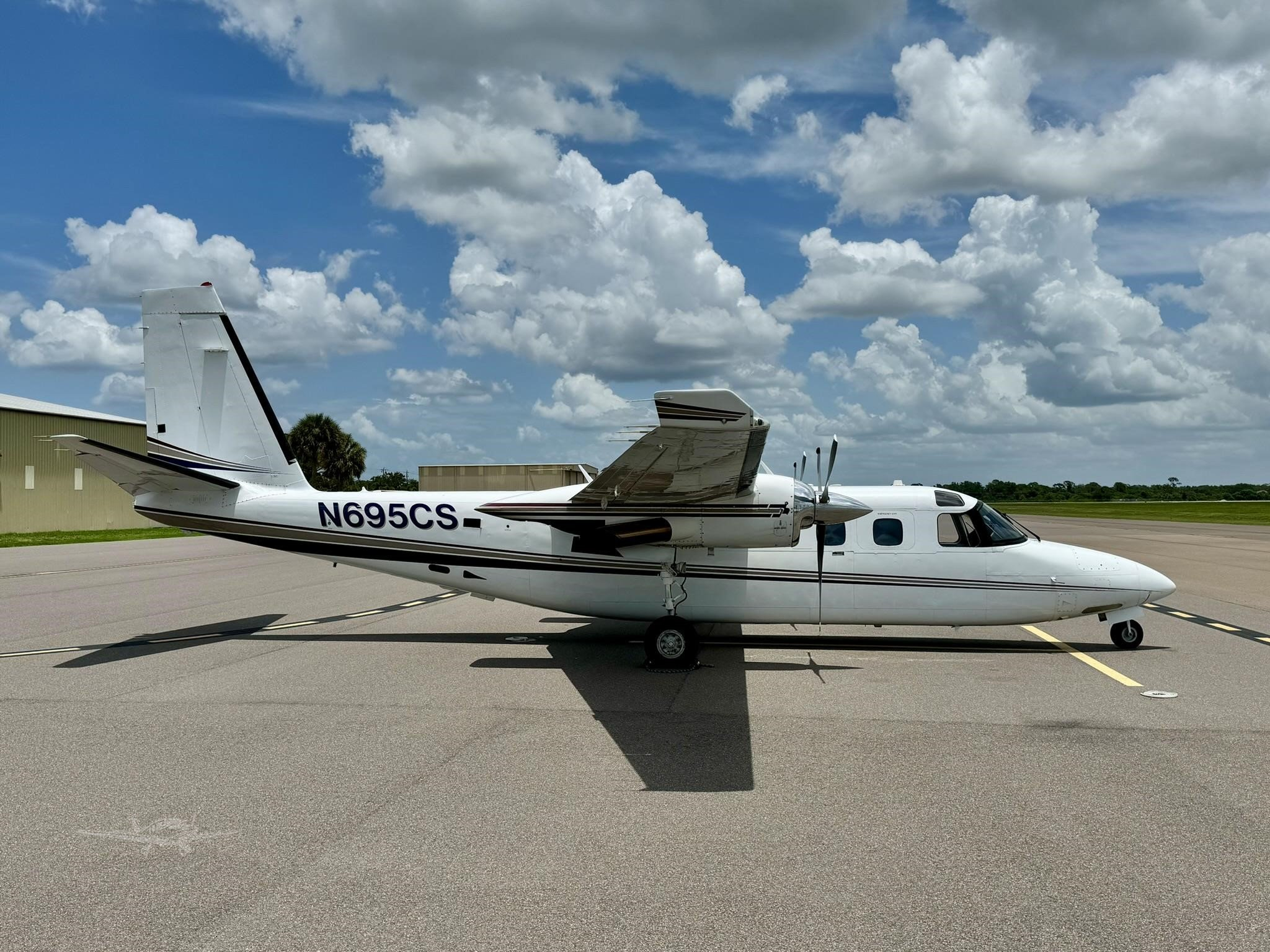 TURBO COMMANDER 1000 photo 3