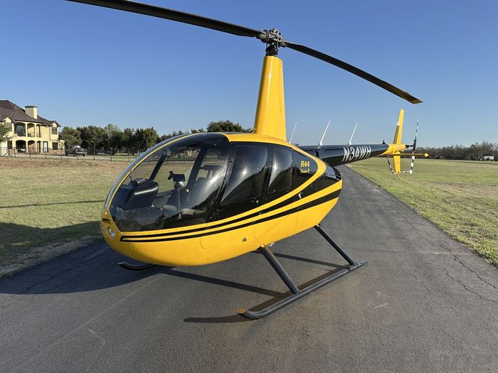 ROBINSON R44 RAVEN II