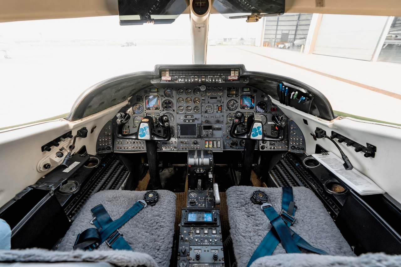 BOMBARDIER LEARJET 35A photo 3