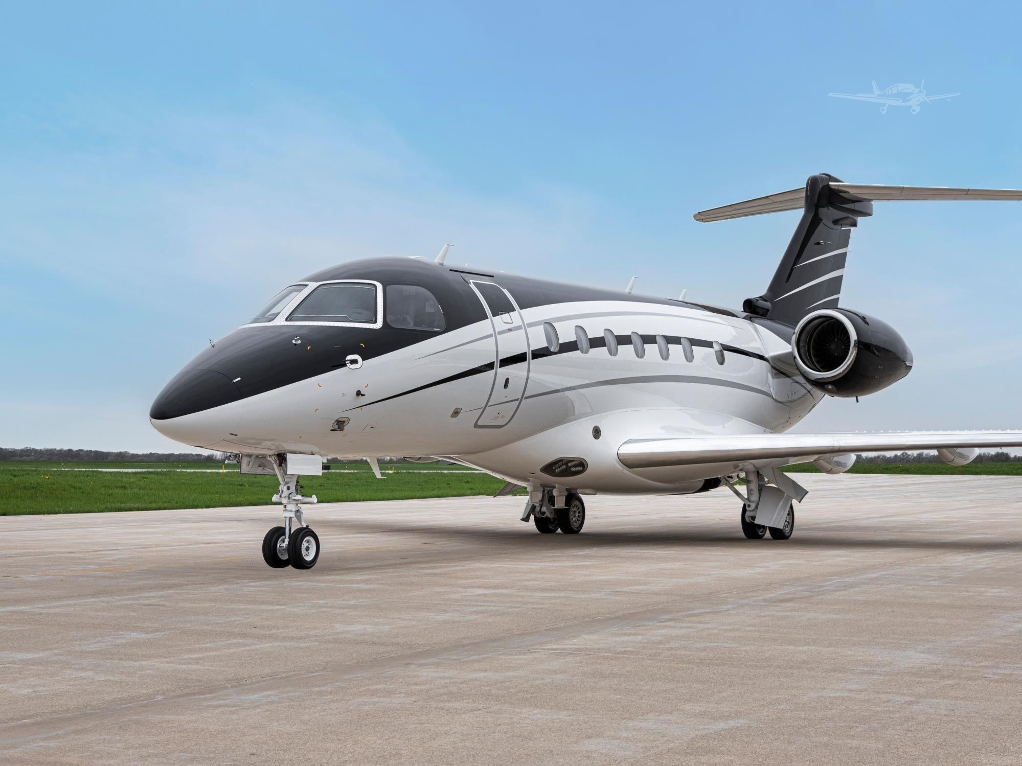 EMBRAER LEGACY 500 photo 2