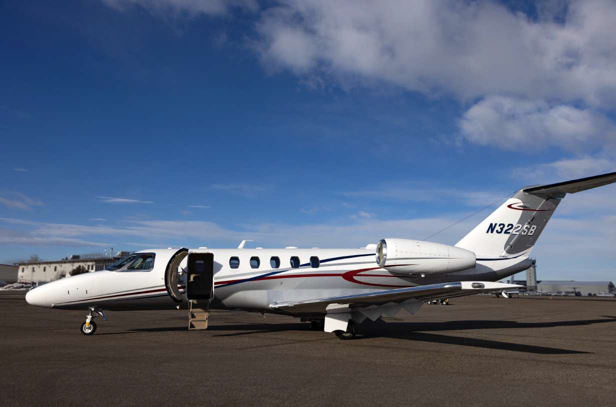 CESSNA CITATION CJ4 photo 2