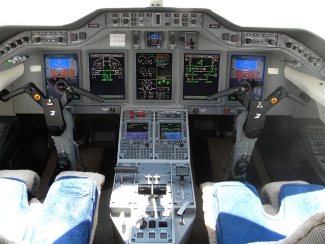 HAWKER 4000 photo 2