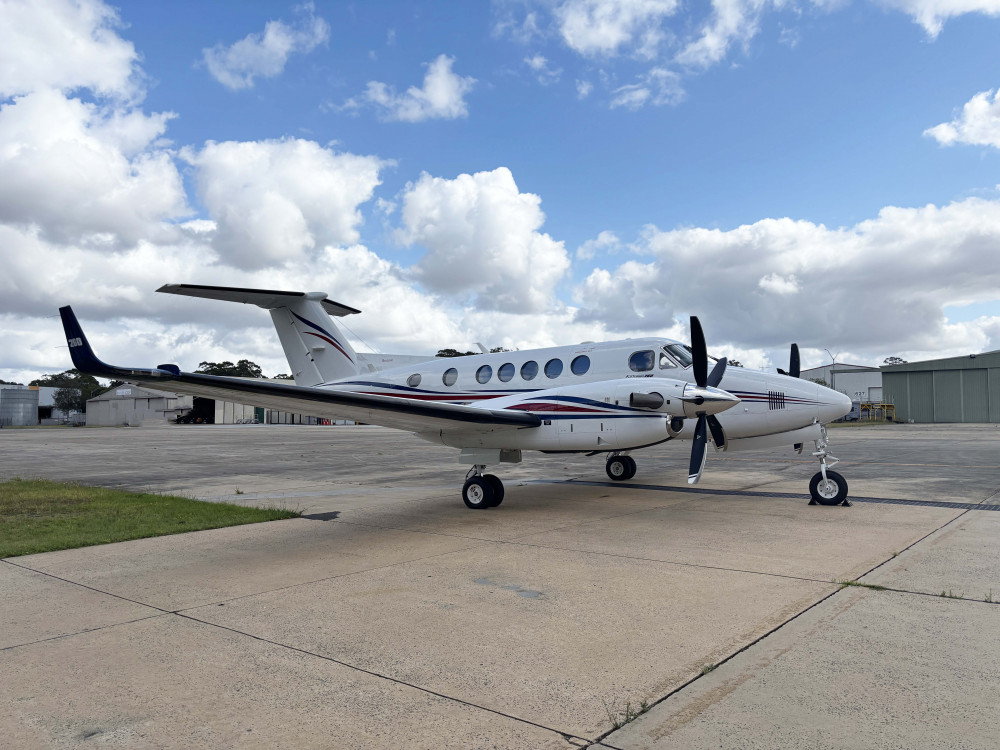 BEECHCRAFT KING AIR 260 photo 2