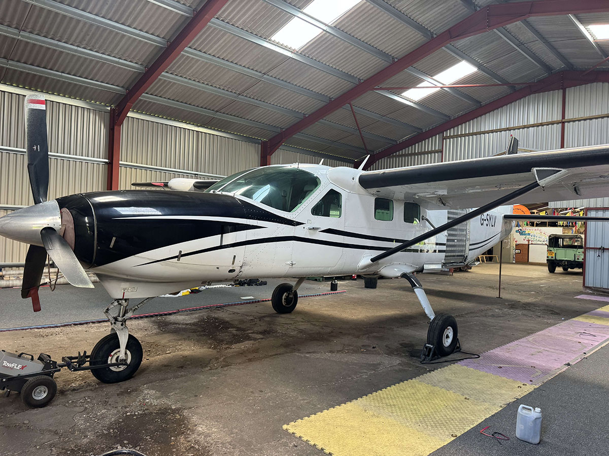 CESSNA 208B GRAND CARAVAN photo 2