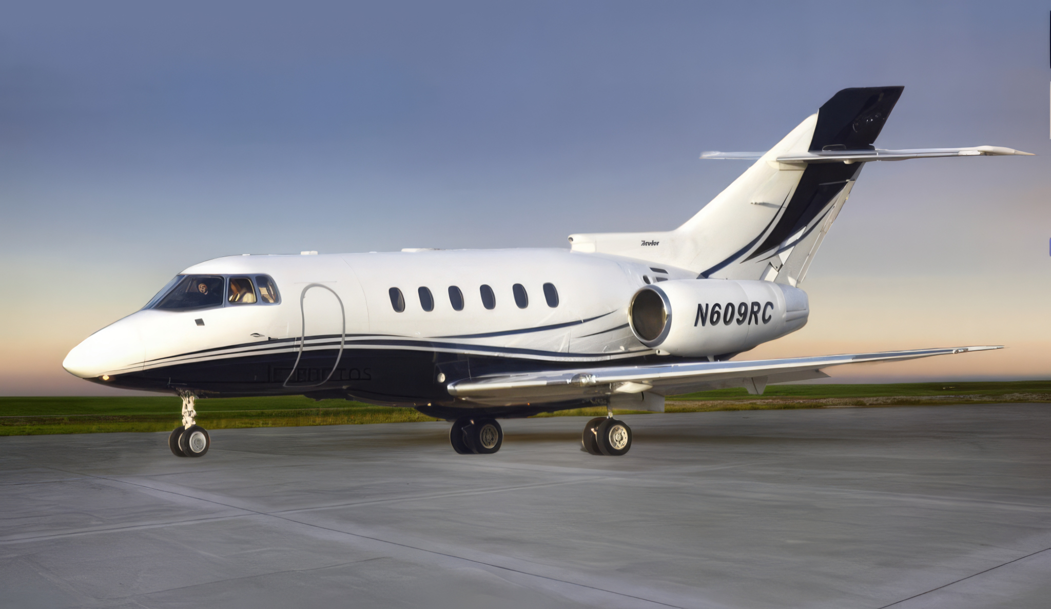HAWKER 800XP photo 2