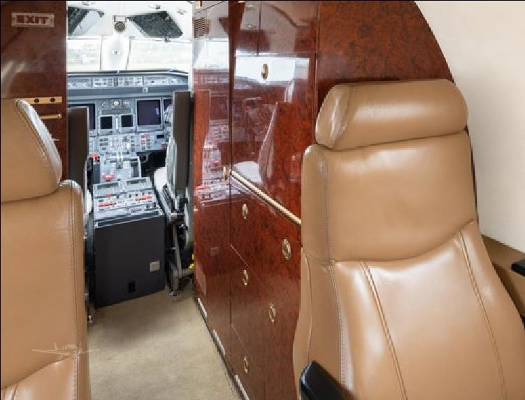 BOMBARDIER LEARJET 45 photo 2