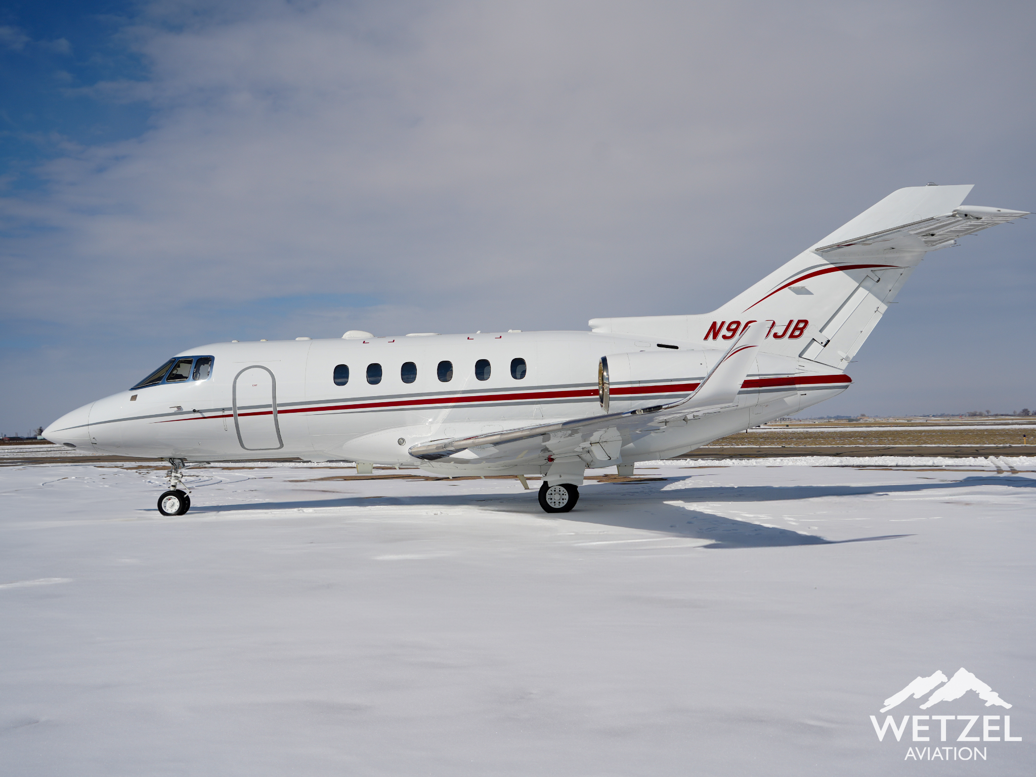 HAWKER 900XP photo 2