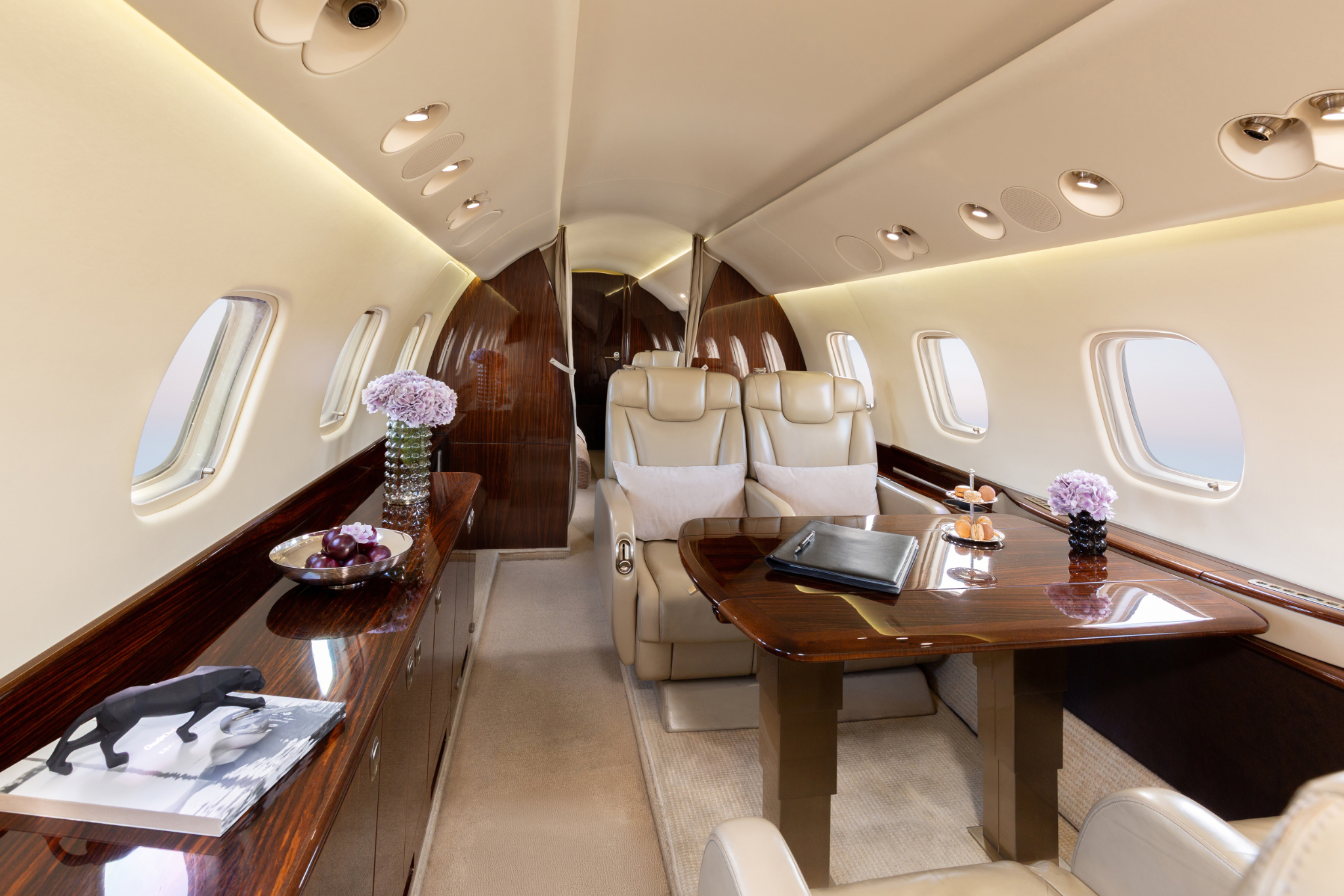 EMBRAER LEGACY 650 photo 3