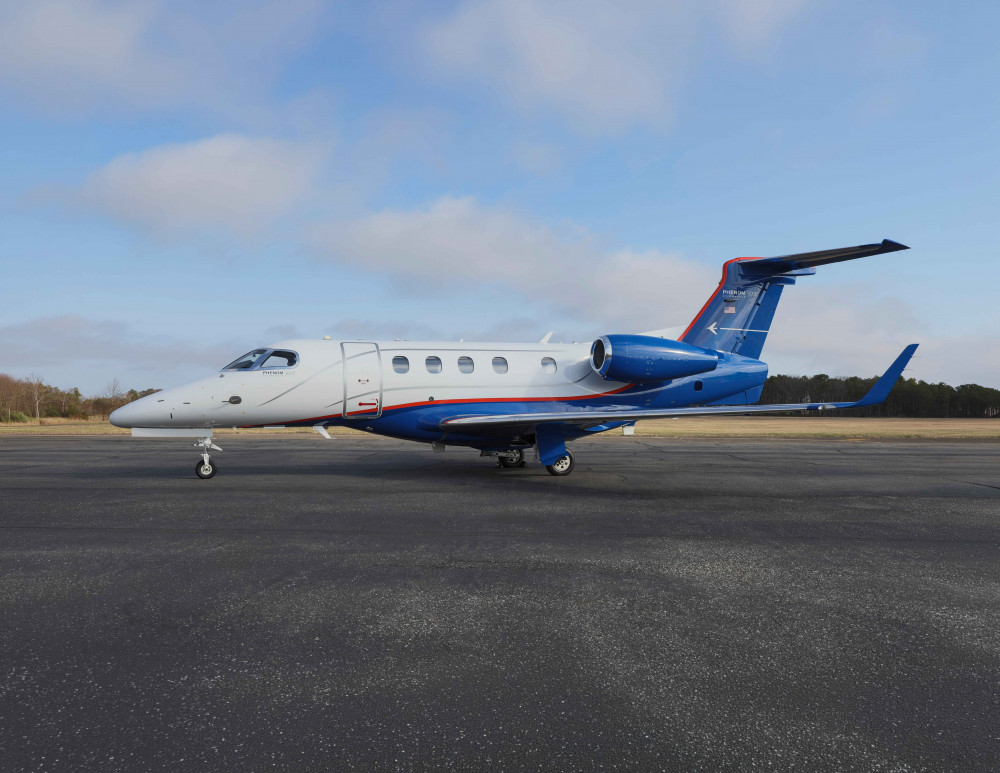 EMBRAER PHENOM 300E photo 2