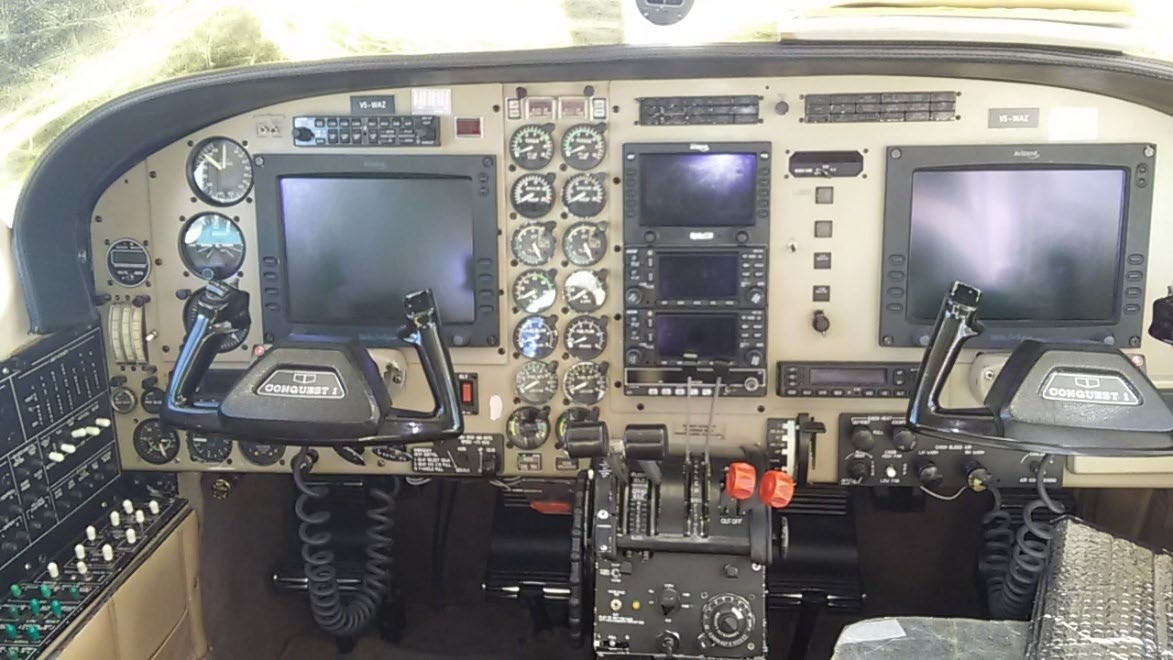CESSNA 425 CONQUEST I photo 2
